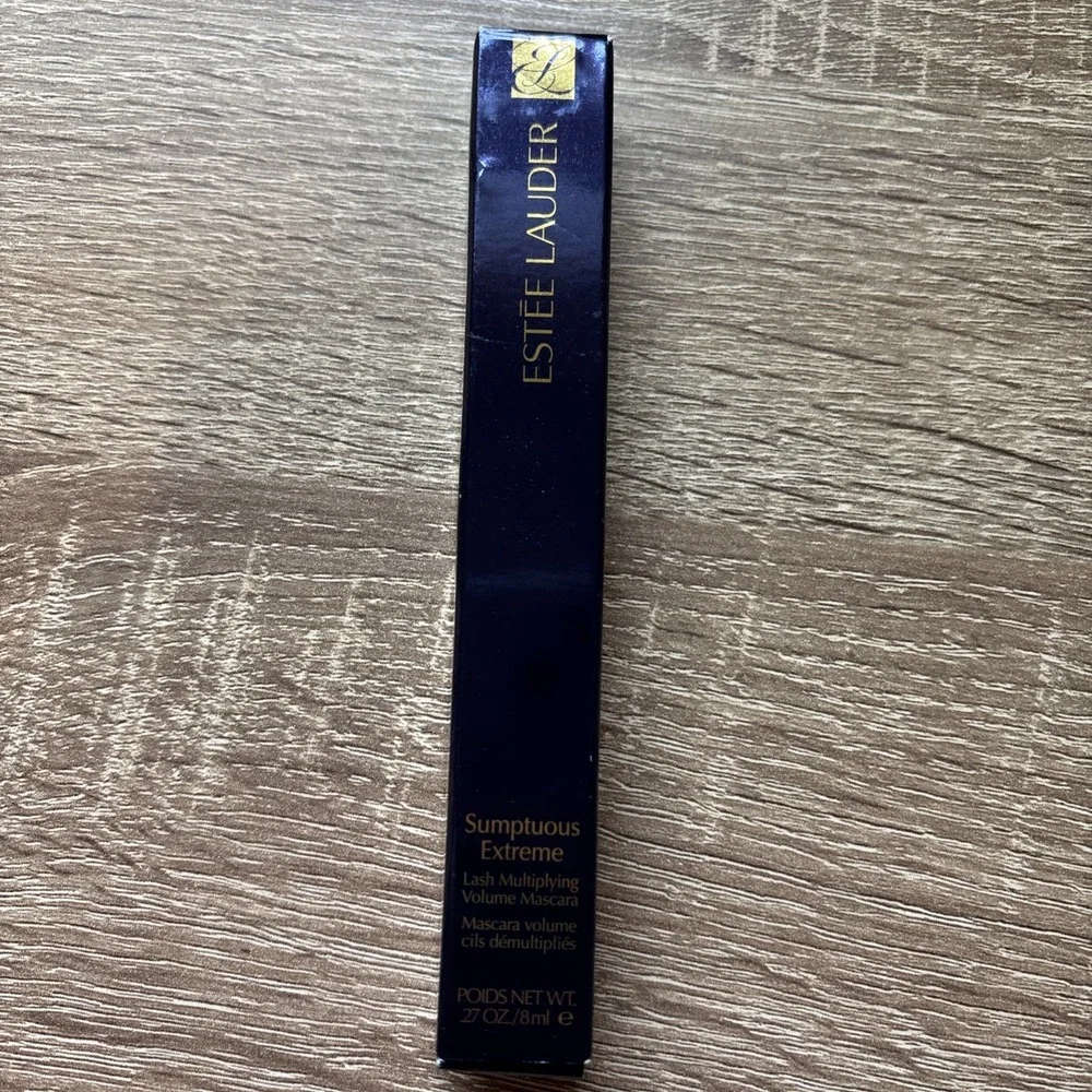 Estee Lauder Sumptuous Extreme Lash Multiplying Mascara~01 extreme Black~0.27 oz